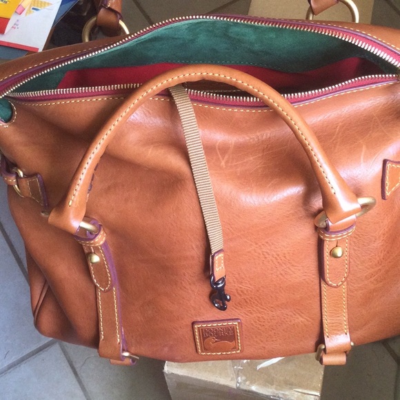 ❤️❤️❤️MAJOR CLEARANCE❤️❤️❤️Dooney & Burke Medium Satchel in Natural. Like New 🎁 - Picture 3 of 11